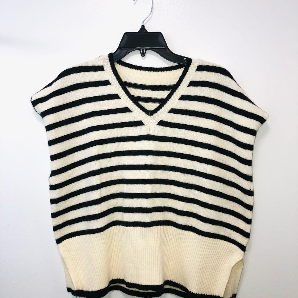 SHEIN vest, black/white strip, relaxed, v-neck.